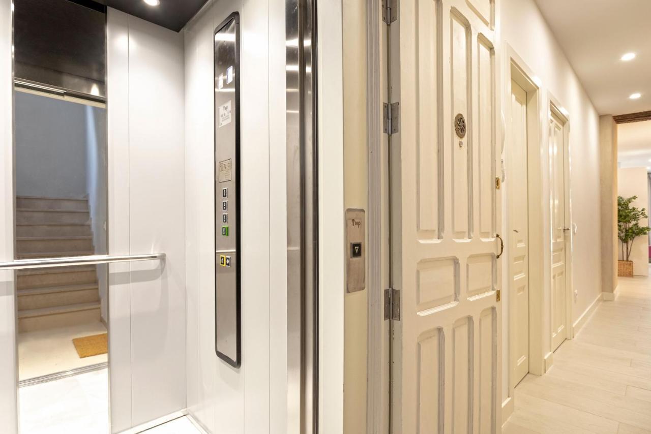 Genteel Home Feria Севиля Екстериор снимка