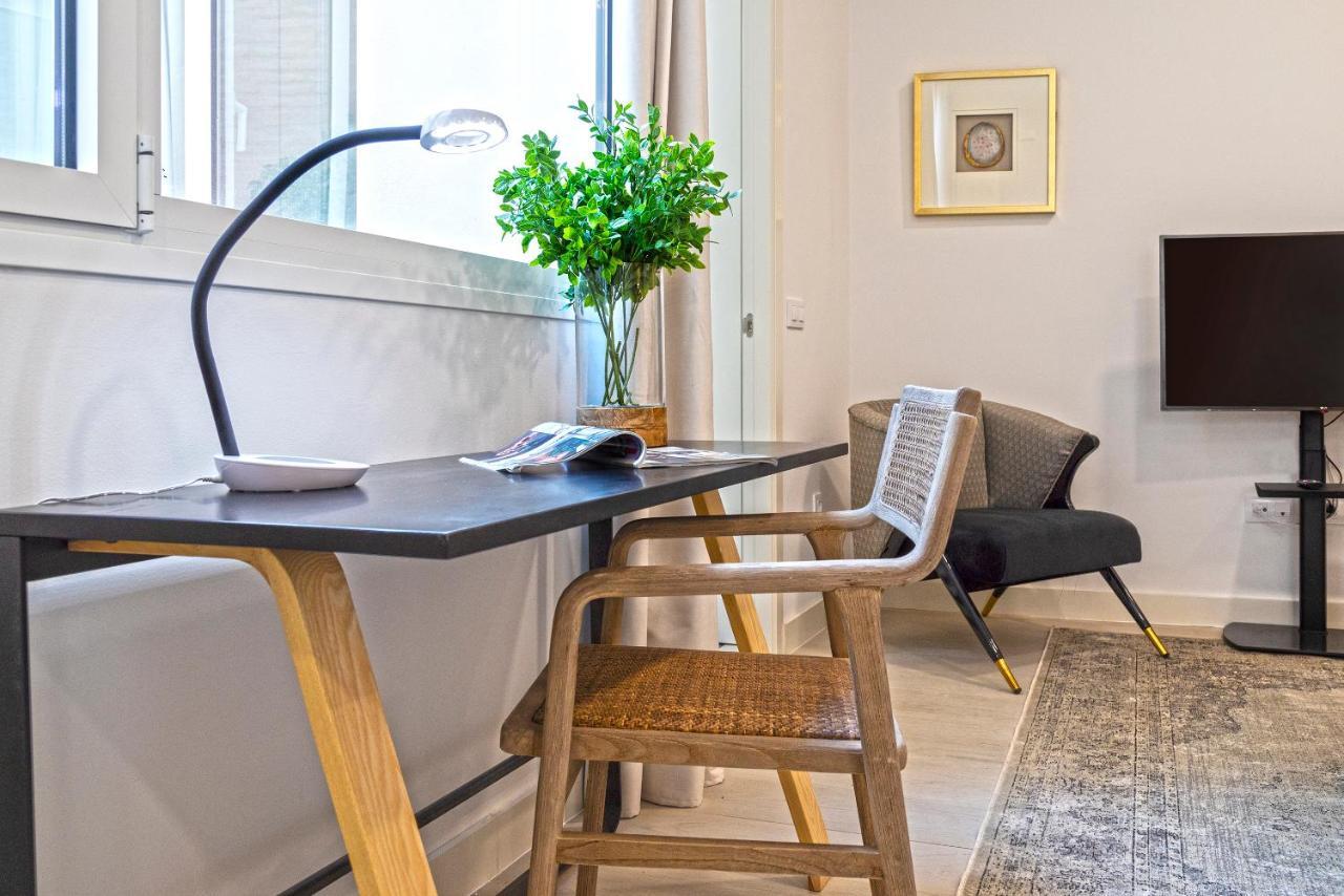 Genteel Home Feria Севиля Екстериор снимка